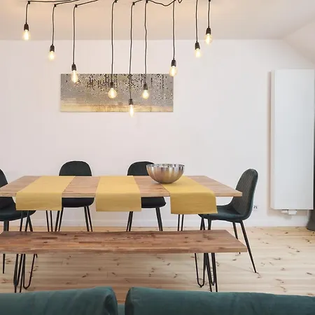 *80 M2 Stylish Apt* Netflix * Kitchen* Nespresso* *