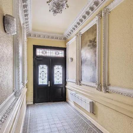 شقة *80 M2 Stylish Apt* Netflix * Kitchen* Nespresso* *